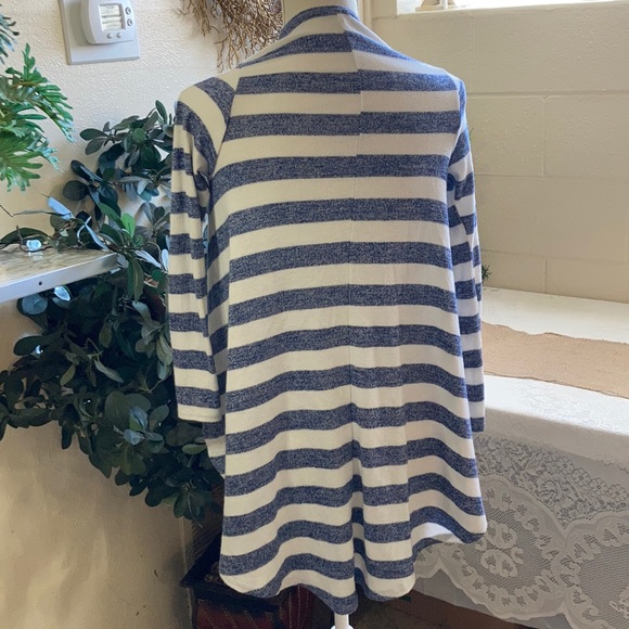 Poof Girl sweater - Picture 3 of 5